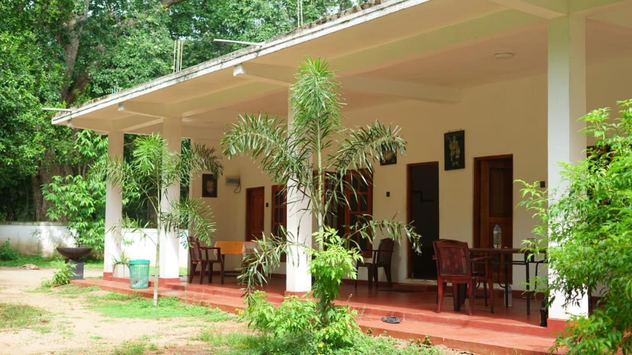 Punkalasa Tourist Lodge Anuradhapura Luaran gambar
